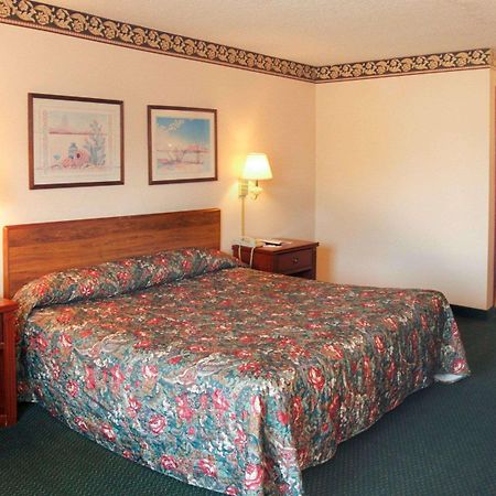 Rodeway Inn Грінвуд Номер фото