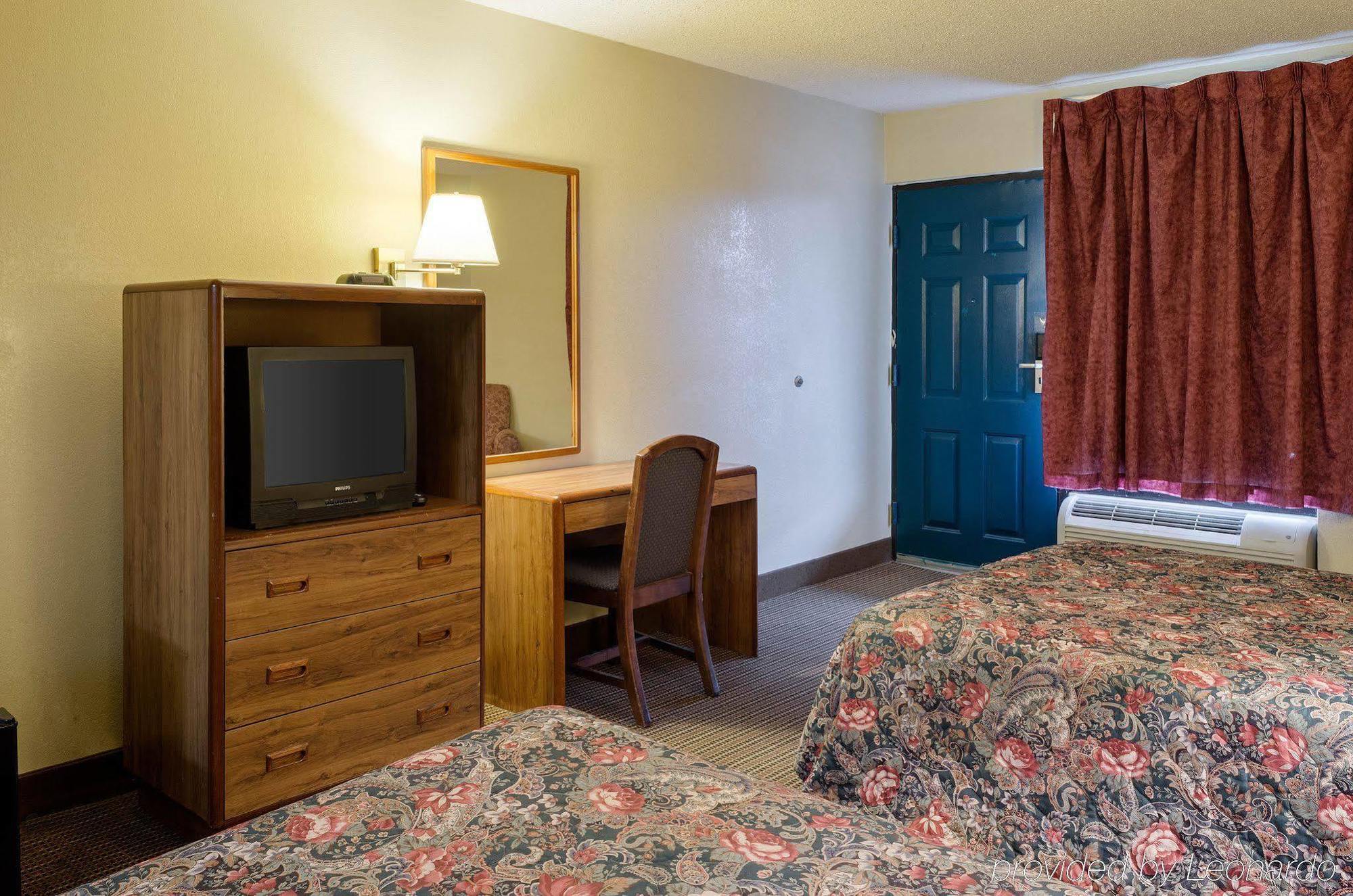 Rodeway Inn Грінвуд Екстер'єр фото